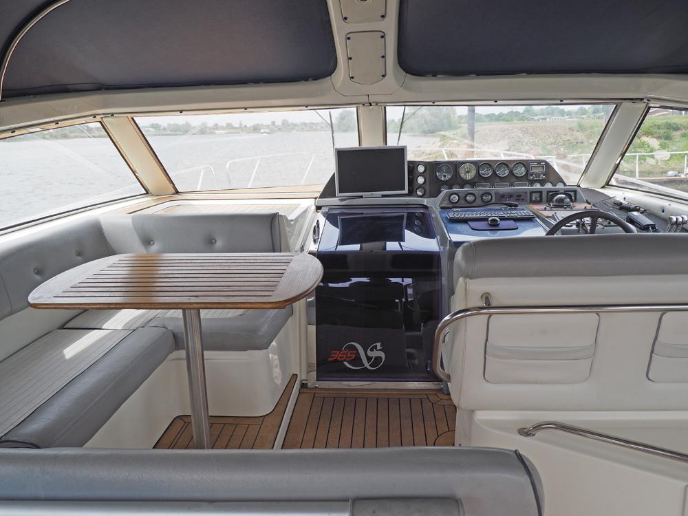 Steuerhaus, Innenausstattung